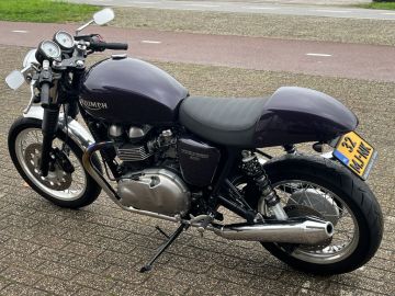 Triumph Thruxton 900